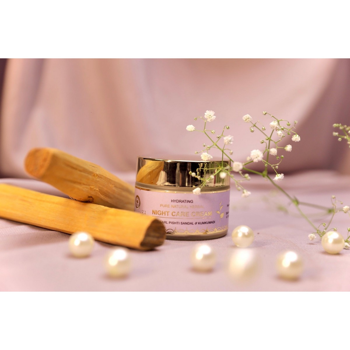 Body Gold Hydrating Night Care Cream With Mukta Pishti Sandal & Kumkumadi (50 Gm)