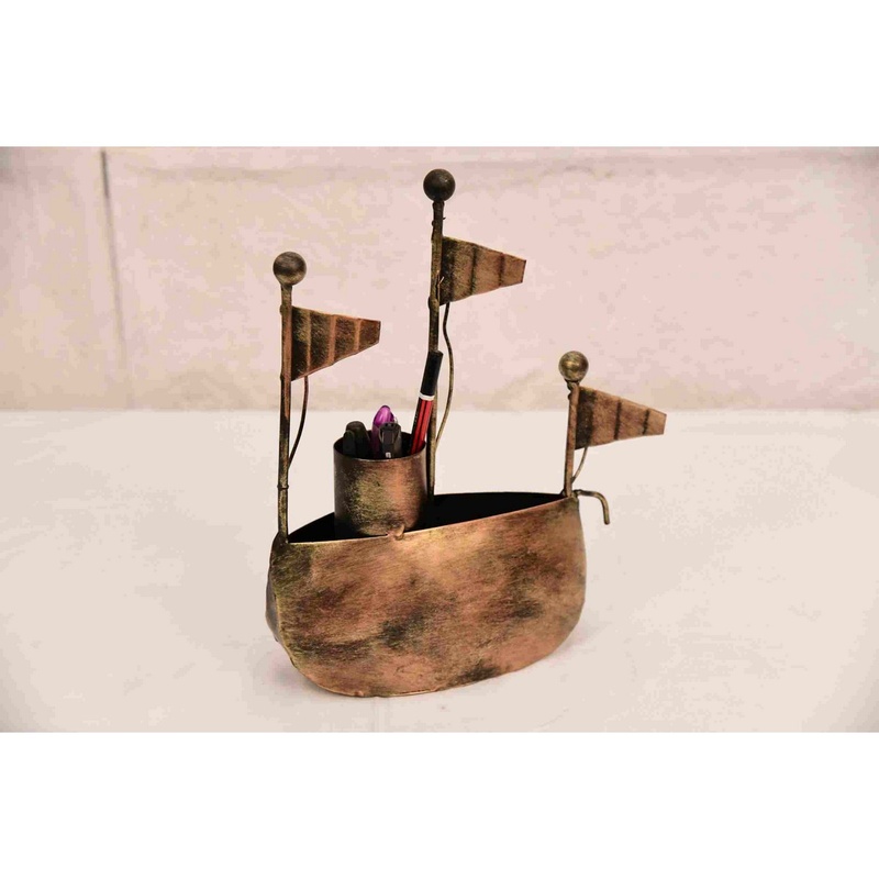 Iron Made Small Size Ship Looking Pen Stand